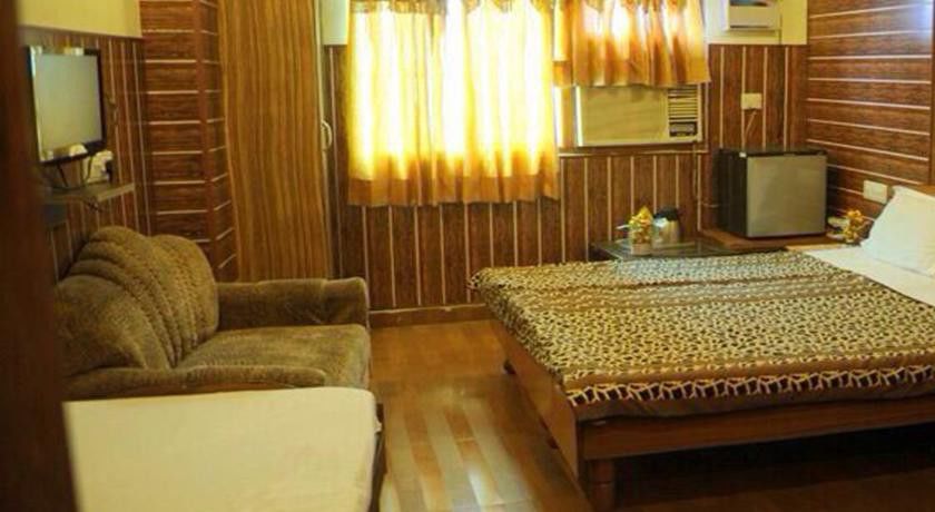 Hotel The Golden Oak Rāipur Esterno foto